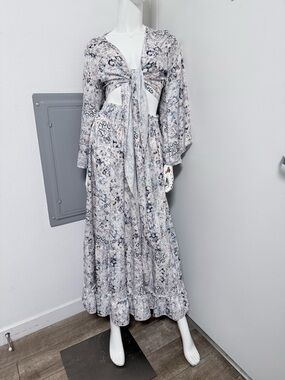 BRAND NEW Lighweight Boho Tie-Front White Maxi Skirt and matching Top Patterned